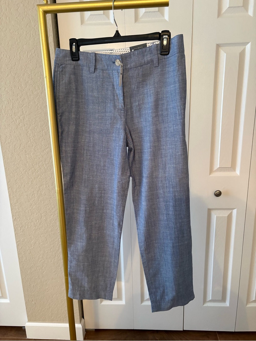 Talbots Pants NWT Perfect Crop Straight-Leg Chambray Light Blue, Size 4